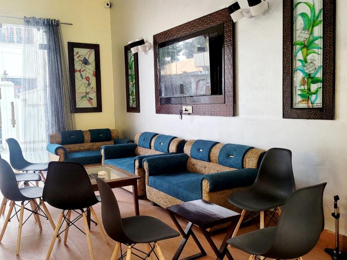 Solitude, The Boutique Hotel Haldwāni Eksteriør bilde